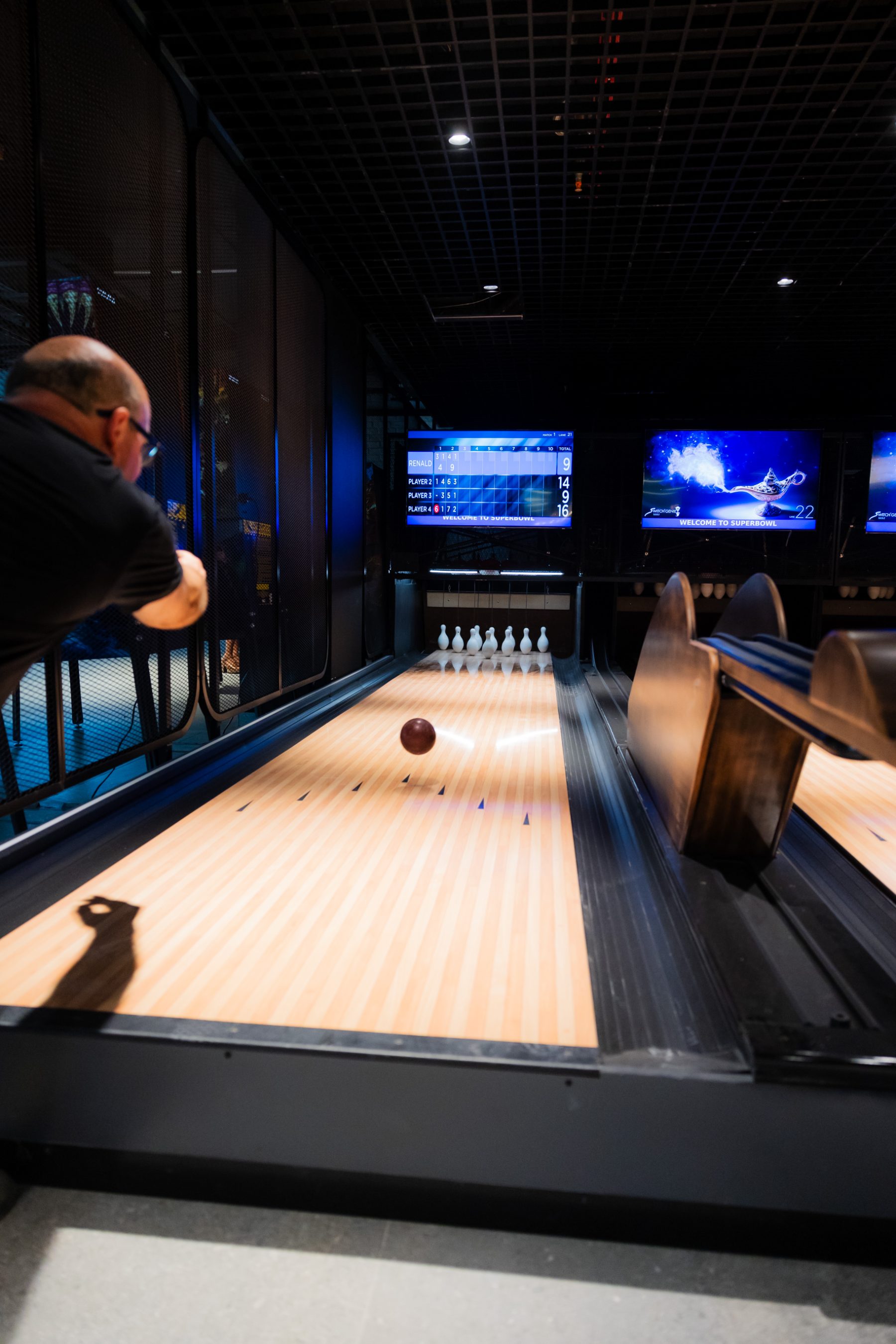 A bowler on a Switch lane